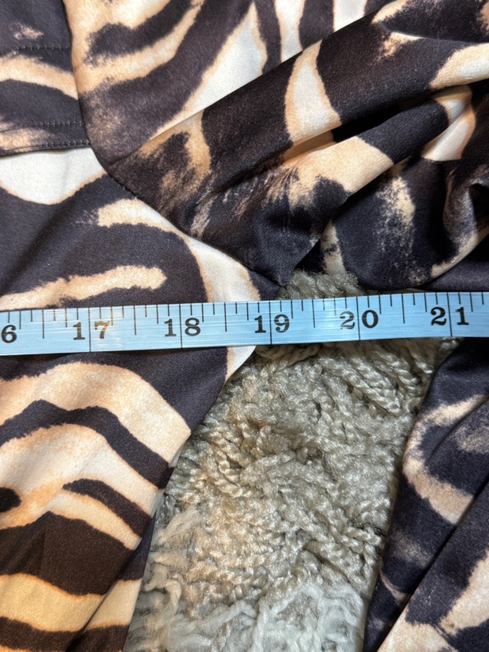 Puli Animal Print Anorak Jacket with Contrast Blue Lining size Small - Picture 11 of 16